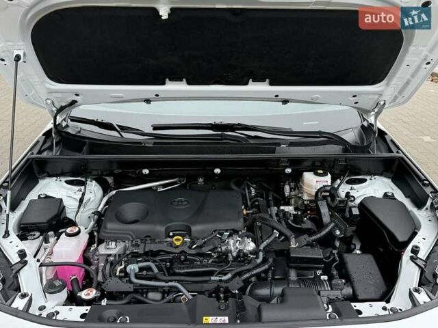 Білий Тойота РАВ 4, об'ємом двигуна 2.49 л та пробігом 75 тис. км за 37900 $, фото 44 на Automoto.ua