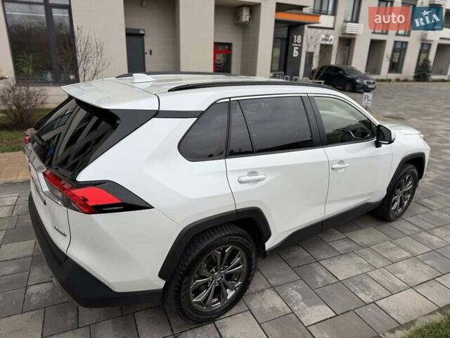 Белый Тойота РАВ 4, объемом двигателя 2.49 л и пробегом 49 тыс. км за 39999 $, фото 3 на Automoto.ua