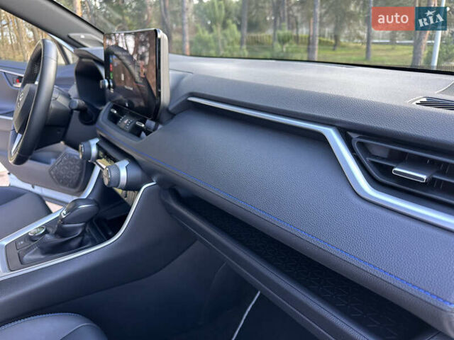 Білий Тойота РАВ 4, об'ємом двигуна 2.49 л та пробігом 36 тис. км за 43750 $, фото 31 на Automoto.ua