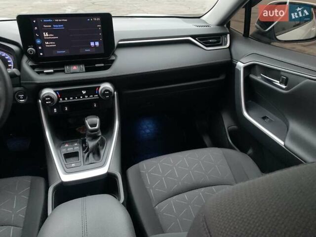 Білий Тойота РАВ 4, об'ємом двигуна 2.49 л та пробігом 75 тис. км за 37900 $, фото 82 на Automoto.ua