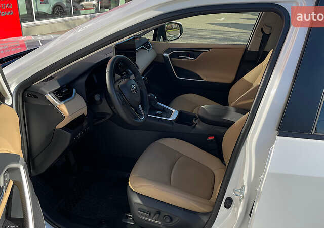 Белый Тойота РАВ 4, объемом двигателя 2.49 л и пробегом 13 тыс. км за 45243 $, фото 11 на Automoto.ua