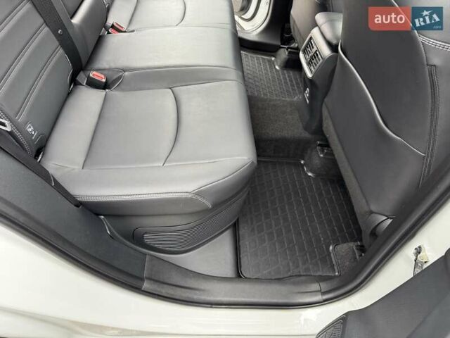 Белый Тойота РАВ 4, объемом двигателя 2.49 л и пробегом 49 тыс. км за 39999 $, фото 43 на Automoto.ua