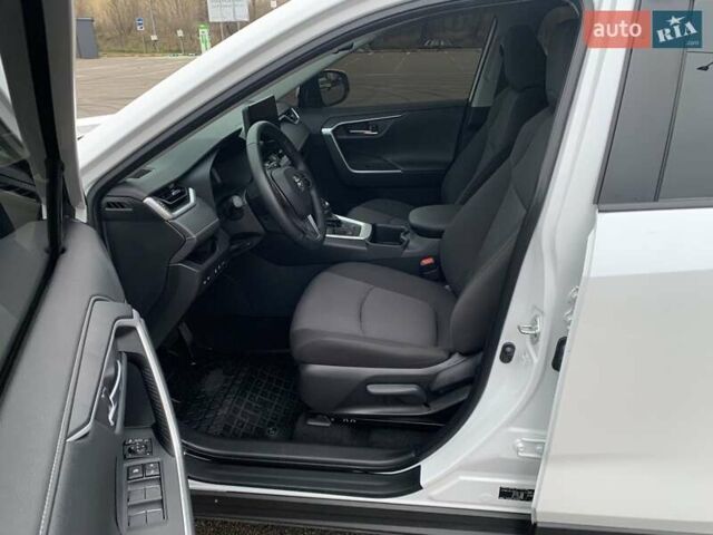 Білий Тойота РАВ 4, об'ємом двигуна 2.49 л та пробігом 75 тис. км за 37900 $, фото 58 на Automoto.ua