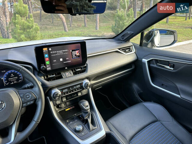 Білий Тойота РАВ 4, об'ємом двигуна 2.49 л та пробігом 36 тис. км за 43750 $, фото 48 на Automoto.ua