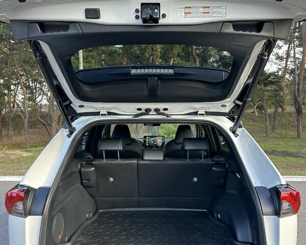 Білий Тойота РАВ 4, об'ємом двигуна 2.49 л та пробігом 36 тис. км за 43750 $, фото 52 на Automoto.ua