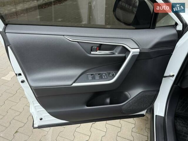 Белый Тойота РАВ 4, объемом двигателя 2.49 л и пробегом 75 тыс. км за 36500 $, фото 24 на Automoto.ua