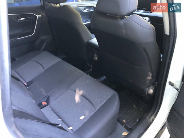 Белый Тойота РАВ 4, объемом двигателя 2 л и пробегом 85 тыс. км за 19999 $, фото 7 на Automoto.ua