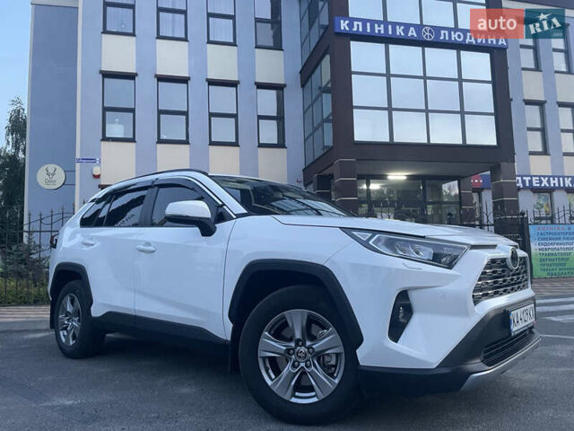 Белый Тойота РАВ 4, объемом двигателя 2 л и пробегом 20 тыс. км за 36900 $, фото 4 на Automoto.ua