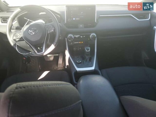 Белый Тойота РАВ 4, объемом двигателя 2.5 л и пробегом 46 тыс. км за 11000 $, фото 7 на Automoto.ua