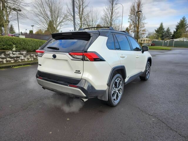 Білий Тойота РАВ 4, об'ємом двигуна 0 л та пробігом 16 тис. км за 12800 $, фото 3 на Automoto.ua