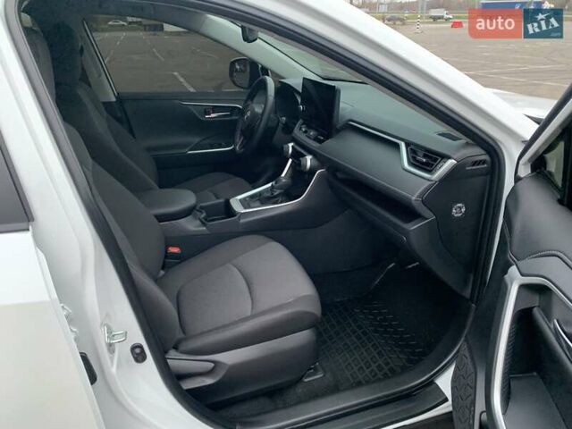 Білий Тойота РАВ 4, об'ємом двигуна 2.49 л та пробігом 75 тис. км за 37900 $, фото 64 на Automoto.ua