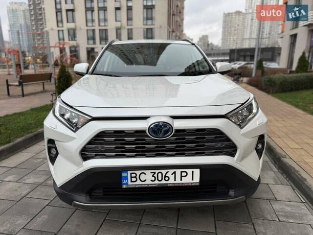 Белый Тойота РАВ 4, объемом двигателя 2.49 л и пробегом 49 тыс. км за 39999 $, фото 4 на Automoto.ua