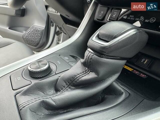 Белый Тойота РАВ 4, объемом двигателя 2.49 л и пробегом 49 тыс. км за 39999 $, фото 37 на Automoto.ua