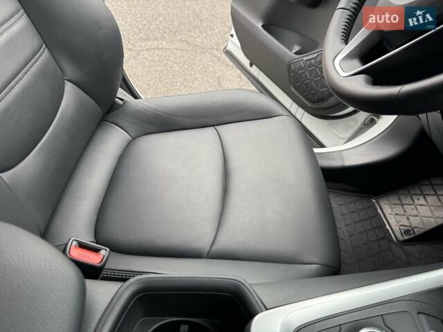 Белый Тойота РАВ 4, объемом двигателя 2.49 л и пробегом 49 тыс. км за 39999 $, фото 38 на Automoto.ua