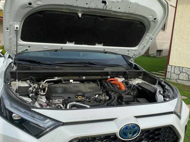 Білий Тойота РАВ 4, об'ємом двигуна 2.5 л та пробігом 37 тис. км за 21100 $, фото 6 на Automoto.ua