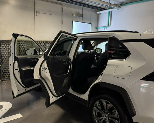 Белый Тойота РАВ 4, объемом двигателя 1.99 л и пробегом 37 тыс. км за 34900 $, фото 15 на Automoto.ua