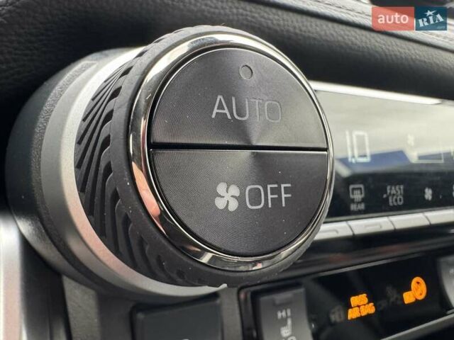 Белый Тойота РАВ 4, объемом двигателя 2.49 л и пробегом 49 тыс. км за 39999 $, фото 53 на Automoto.ua