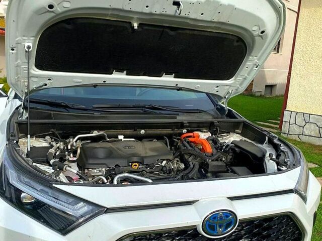 Білий Тойота РАВ 4, об'ємом двигуна 2.5 л та пробігом 37 тис. км за 21100 $, фото 4 на Automoto.ua