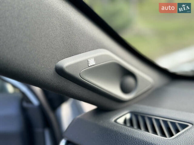 Білий Тойота РАВ 4, об'ємом двигуна 2.49 л та пробігом 36 тис. км за 43750 $, фото 29 на Automoto.ua