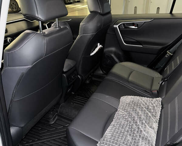 Белый Тойота РАВ 4, объемом двигателя 1.99 л и пробегом 37 тыс. км за 34900 $, фото 23 на Automoto.ua