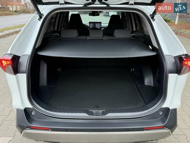 Белый Тойота РАВ 4, объемом двигателя 2.49 л и пробегом 75 тыс. км за 36500 $, фото 21 на Automoto.ua