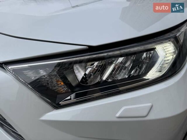 Белый Тойота РАВ 4, объемом двигателя 2.49 л и пробегом 49 тыс. км за 39999 $, фото 6 на Automoto.ua