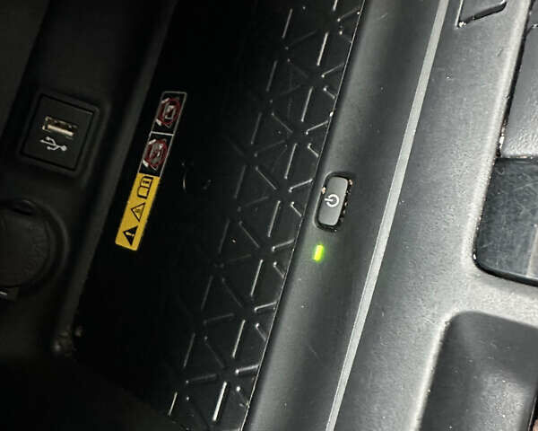 Білий Тойота РАВ 4, об'ємом двигуна 2.49 л та пробігом 51 тис. км за 39200 $, фото 11 на Automoto.ua