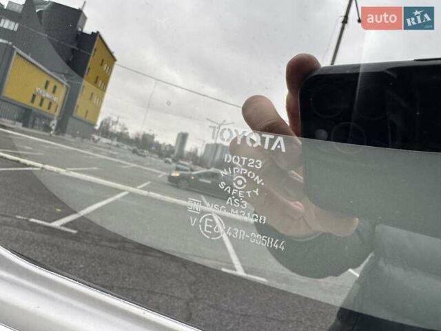 Белый Тойота РАВ 4, объемом двигателя 2.49 л и пробегом 49 тыс. км за 39999 $, фото 61 на Automoto.ua