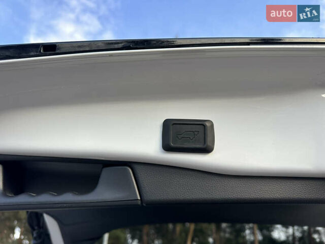 Білий Тойота РАВ 4, об'ємом двигуна 2.49 л та пробігом 36 тис. км за 43750 $, фото 54 на Automoto.ua