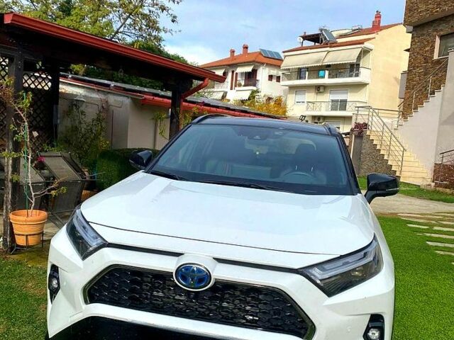 Білий Тойота РАВ 4, об'ємом двигуна 2.5 л та пробігом 37 тис. км за 21100 $, фото 2 на Automoto.ua