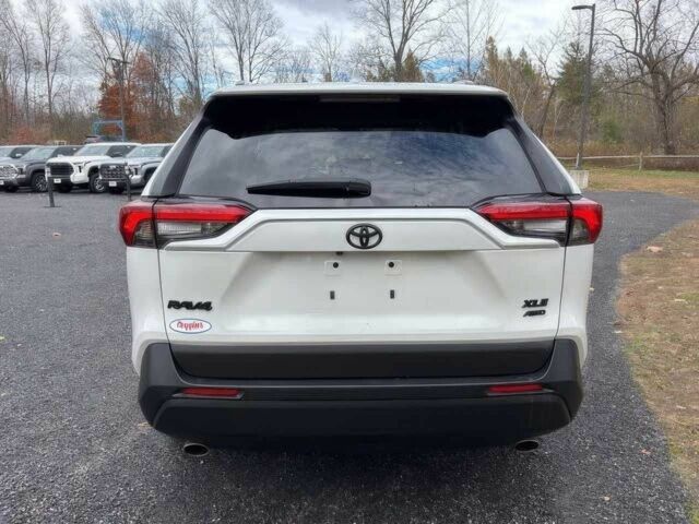 Белый Тойота РАВ 4, объемом двигателя 2.5 л и пробегом 12 тыс. км за 20000 $, фото 4 на Automoto.ua