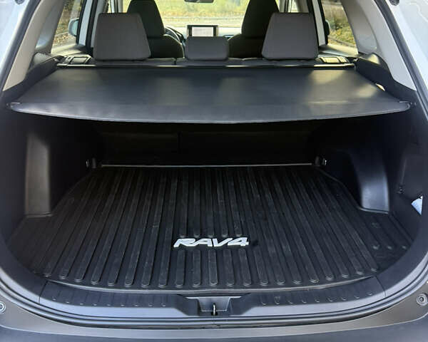 Белый Тойота РАВ 4, объемом двигателя 2.49 л и пробегом 27 тыс. км за 37100 $, фото 6 на Automoto.ua