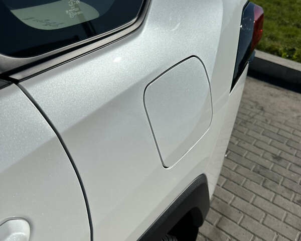 Белый Тойота РАВ 4, объемом двигателя 2.49 л и пробегом 66 тыс. км за 35000 $, фото 5 на Automoto.ua