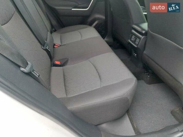 Белый Тойота РАВ 4, объемом двигателя 2.49 л и пробегом 48 тыс. км за 35500 $, фото 20 на Automoto.ua