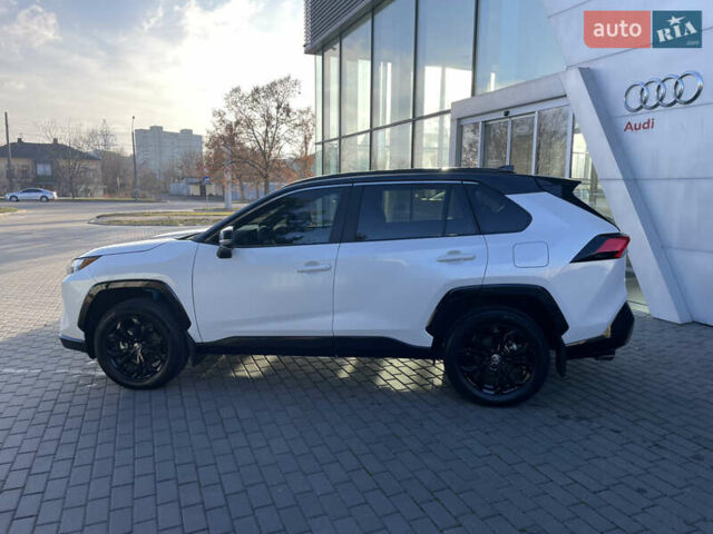 Белый Тойота РАВ 4, объемом двигателя 2.49 л и пробегом 32 тыс. км за 44900 $, фото 3 на Automoto.ua