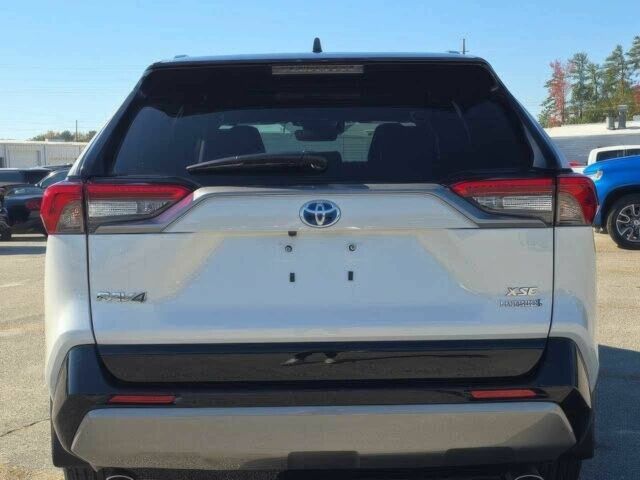 Белый Тойота РАВ 4, объемом двигателя 2.5 л и пробегом 30 тыс. км за 34000 $, фото 5 на Automoto.ua