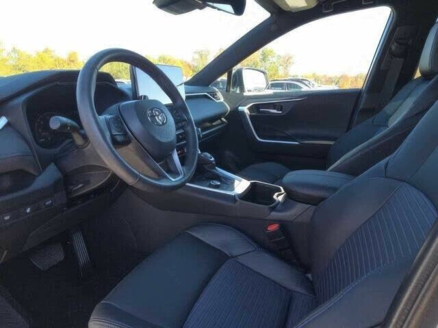 Белый Тойота РАВ 4, объемом двигателя 2.5 л и пробегом 30 тыс. км за 34000 $, фото 8 на Automoto.ua