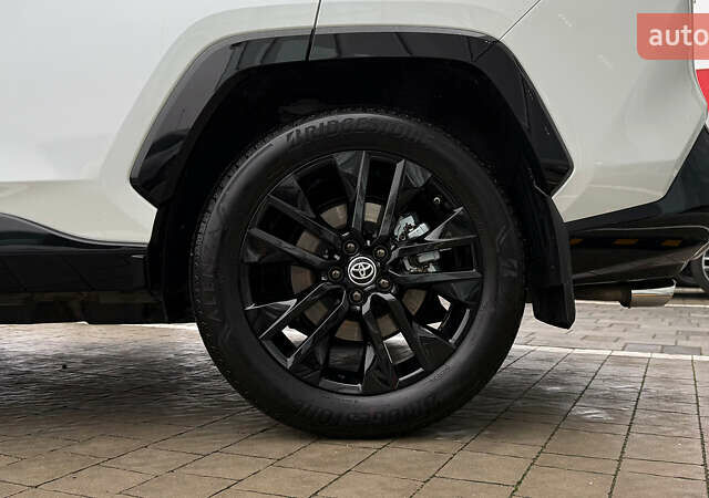 Белый Тойота РАВ 4, объемом двигателя 2.49 л и пробегом 15 тыс. км за 44500 $, фото 15 на Automoto.ua