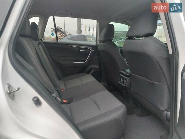 Белый Тойота РАВ 4, объемом двигателя 2.49 л и пробегом 48 тыс. км за 35500 $, фото 21 на Automoto.ua