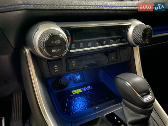 Белый Тойота РАВ 4, объемом двигателя 2.49 л и пробегом 13 тыс. км за 43700 $, фото 15 на Automoto.ua