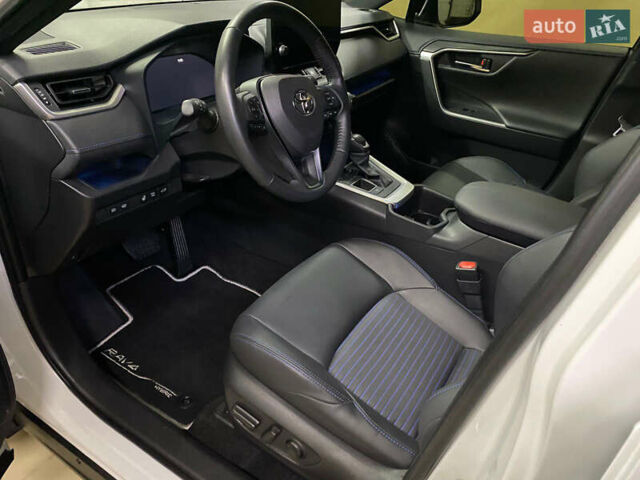 Белый Тойота РАВ 4, объемом двигателя 2.49 л и пробегом 13 тыс. км за 43700 $, фото 8 на Automoto.ua