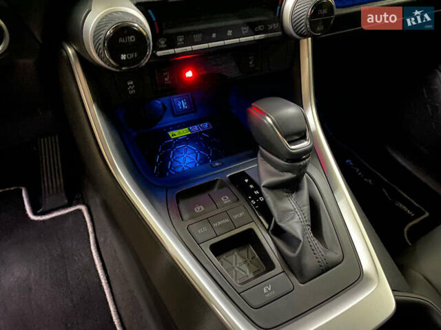 Белый Тойота РАВ 4, объемом двигателя 2.49 л и пробегом 13 тыс. км за 43700 $, фото 9 на Automoto.ua