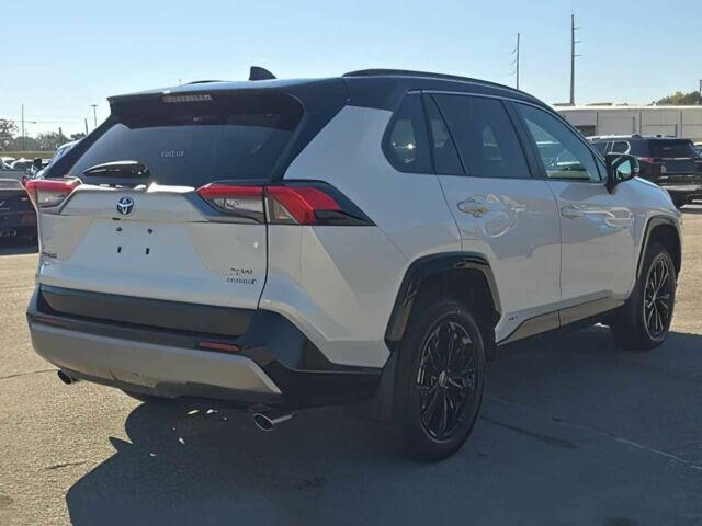 Белый Тойота РАВ 4, объемом двигателя 0 л и пробегом 11 тыс. км за 18000 $, фото 4 на Automoto.ua