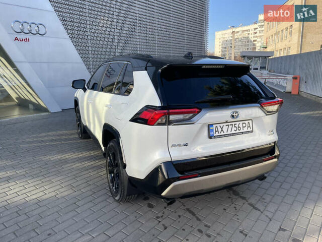 Белый Тойота РАВ 4, объемом двигателя 2.49 л и пробегом 32 тыс. км за 44900 $, фото 11 на Automoto.ua