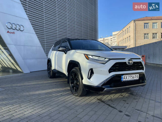 Белый Тойота РАВ 4, объемом двигателя 2.49 л и пробегом 32 тыс. км за 44900 $, фото 6 на Automoto.ua