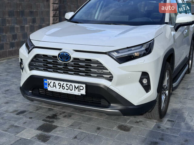 Белый Тойота РАВ 4, объемом двигателя 2.49 л и пробегом 3 тыс. км за 44700 $, фото 3 на Automoto.ua