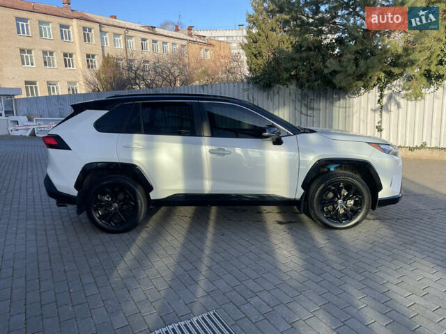 Белый Тойота РАВ 4, объемом двигателя 2.49 л и пробегом 32 тыс. км за 44900 $, фото 4 на Automoto.ua