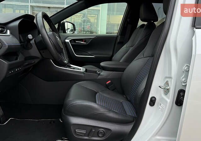 Белый Тойота РАВ 4, объемом двигателя 2.49 л и пробегом 15 тыс. км за 44500 $, фото 11 на Automoto.ua