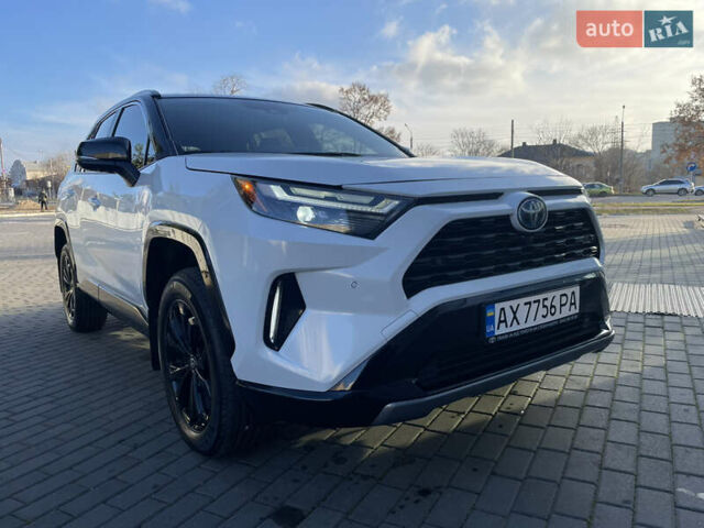 Белый Тойота РАВ 4, объемом двигателя 2.49 л и пробегом 32 тыс. км за 44900 $, фото 2 на Automoto.ua
