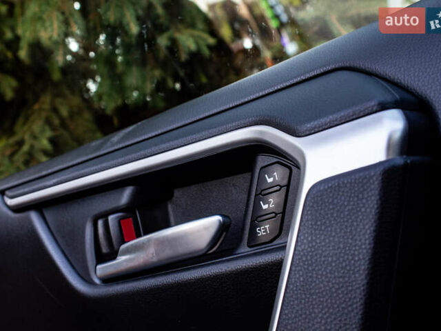 Белый Тойота РАВ 4, объемом двигателя 2.49 л и пробегом 3 тыс. км за 42000 $, фото 50 на Automoto.ua